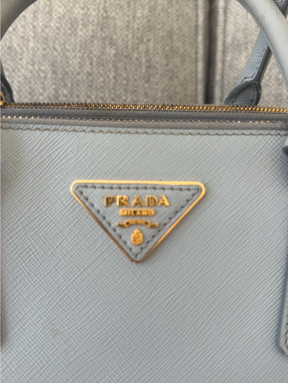 Authentic Prada Saffiano leather bag - Picture 7 of 8